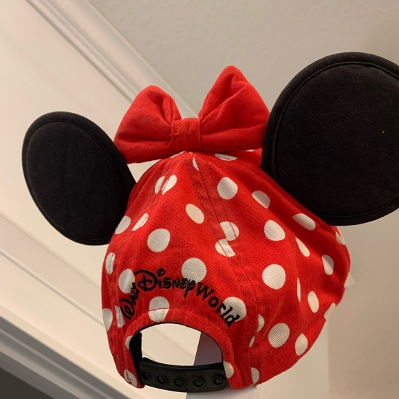 Minnie Mouse Hat - Picture 5 of 5